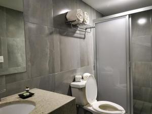 Ένα μπάνιο στο Hotel Pabela