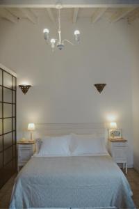 Tempat tidur dalam kamar di Casa Bordó Salta