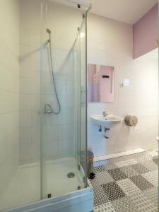 Gallery image of Pensi&oacute;n Apolo XI in Madrid