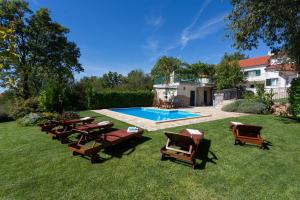 Bazén v ubytovaní Vila Milančić - a house for memorable holiday in Imotski alebo v jeho blízkosti