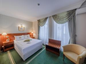 Postel nebo postele na pokoji v ubytování Hotel Waldinger + 37 fotografií