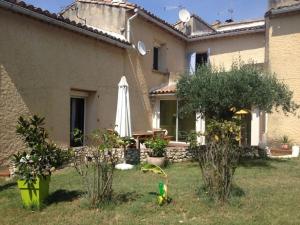 A garden outside GITE CLARIMOR