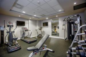 Fitness centrum a/nebo fitness zařízení v ubytování Holiday Inn Express Amsterdam Arena Towers by IHG
