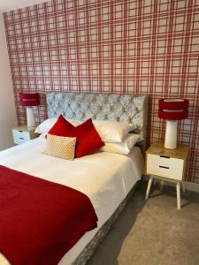 A bed or beds in a room at Smart Stays Boutique Apartments 