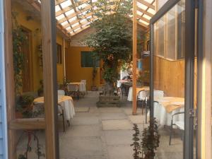 Restoran atau tempat lain untuk makan di Hostal Julia