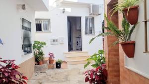 Το κτήριο όπου στεγάζεται  το διαμέρισμα