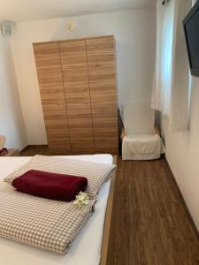 Postel nebo postele na pokoji v ubytování Ferienwohnung Marina