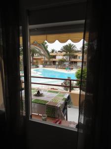 The swimming pool at or close to LasVistasApartment