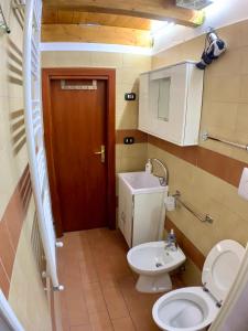 Koupelna v ubytování B&B Barone + 12 fotografií