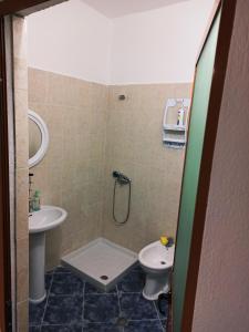 Ένα μπάνιο στο Lovely Apartment 2 +27 φωτογραφίες