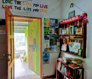 Imagen de la galería de Soursop Hostel, en Cueta