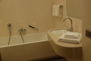Koupelna v ubytování Hotel Celisol Cerdagne
