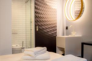 Baðherbergi á BLOOM Boutique Hotel & Lounge Basel