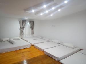 Fotografie z fotogalerie ubytování Budi Asih Guest house Syariah v destinaci Duku
