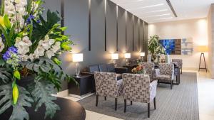 Oaks Brisbane on Charlotte Suites的休息区