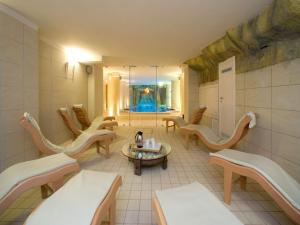 Bazén v ubytování Ulisse Deluxe Hostel nebo v jeho okolí