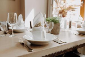 Nápoje v ubytování Hotel Schwarzer Adler Stendal