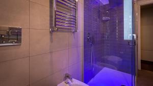 Koupelna v ubytování Borghese Executive Suite