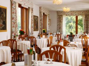 Restaurace v ubytování Hotel Corona