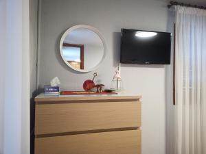 TV a/nebo společenská místnost v ubytování Plateia Apartments (Xara)