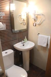 Koupelna v ubytování Hostal Maury