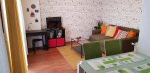 Photo de la galerie de l'établissement Apartman i Studio apartman Majoli, à Kukuljanovo