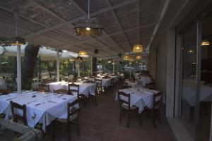 Restaurace v ubytování Camping Campo dei Fiori - Glamping4all