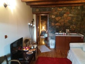 TV a/nebo společenská místnost v ubytování Villa Monte Nord + 109 fotografií