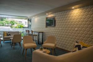 Posezení v ubytování Hotel Montes De La Castellana + 37 fotografií