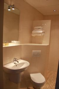 Bathroom sa Hotel Hof van Twente