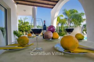 Nápoje v ubytování MAGIC CORAL VILLA 304 by Coral Sun Villa com