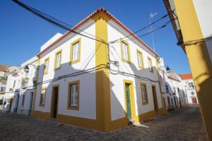 Photo de la galerie de l'établissement Casas Madre de Deus, à Évora