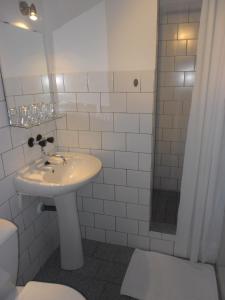 Koupelna v ubytování bike-Hotel Měděnec