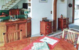 Η κουζίνα ή μικρή κουζίνα στο Nice Apartment In E-38644 Goslar +13 φωτογραφίες
