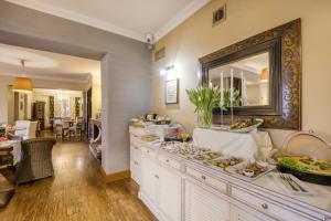 Jedlo v ubytovaní bed & breakfast alebo blízkom okolí