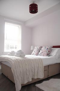 Postel nebo postele na pokoji v ubytování Apartment in Edinburgh with great view on Castle