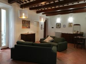 A seating area at Casa di Pietro Aretino, Arezzo Centro Storico 4-8 letti