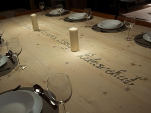 Reštaurácia alebo iné gastronomické zariadenie v ubytovaní Czech Lodge