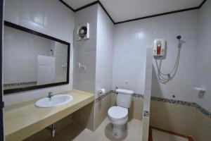 Kúpeľňa v ubytovaní AT TP HOTEL