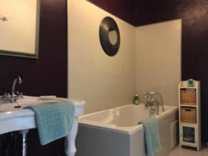 Φωτογραφία από το άλμπουμ του Chambre d hôtes Domaine Des Patrus σε LʼÉpine-aux-Bois