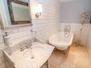 A bathroom at Castle keep at Stanhope Castle