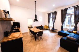 Posedenie v ubytovaní IRANYI Home - flat in the heart of downtown
