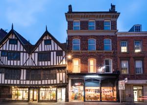 Gallery image of Newly Converted Apartment Rowntree House Shambles in York