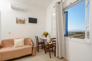 Afbeelding uit fotogalerij van Gaitani apartments plaka naxos in Mikri Vigla