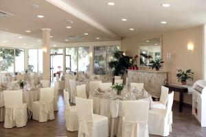 Reštaurácia alebo iné gastronomické zariadenie v ubytovaní Torre di Renda + 37 fotografií