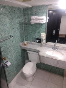 Ein Badezimmer in der Unterkunft Hotel Maya Tabasco
