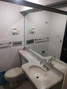 Ein Badezimmer in der Unterkunft Hotel Maya Tabasco