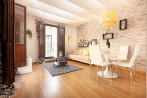 Posedenie v ubytovaní Beautiful Apartment in Abat Street by Batuecas