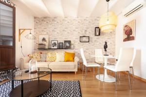 Posedenie v ubytovaní Beautiful Apartment in Abat Street by Batuecas