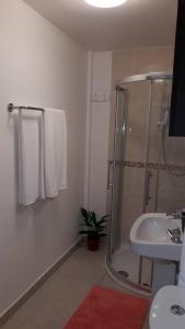 Ένα μπάνιο στο Cosy London holiday Home (Near O2 arena) +19 φωτογραφίες